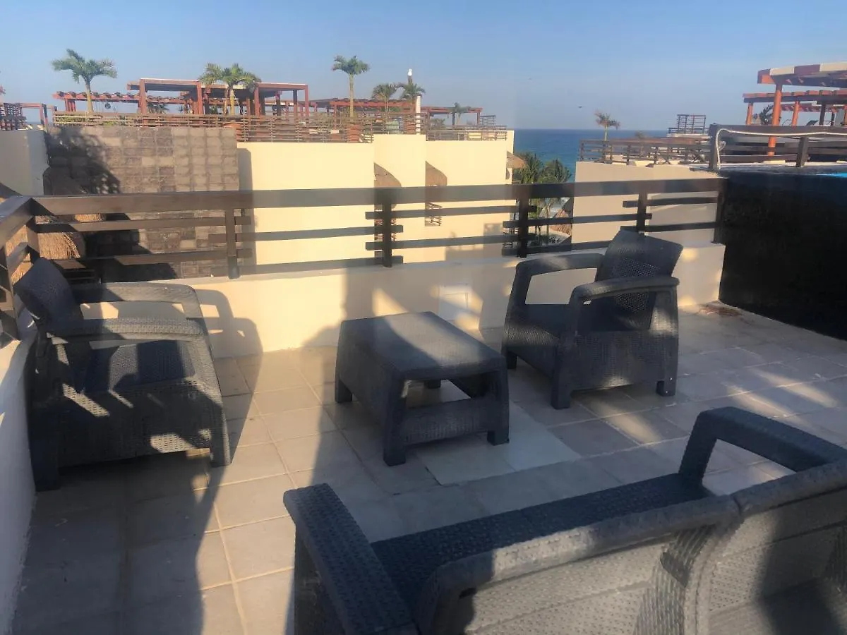 Aldea Thai Beachfront Condos プレヤデルカーメン アパート