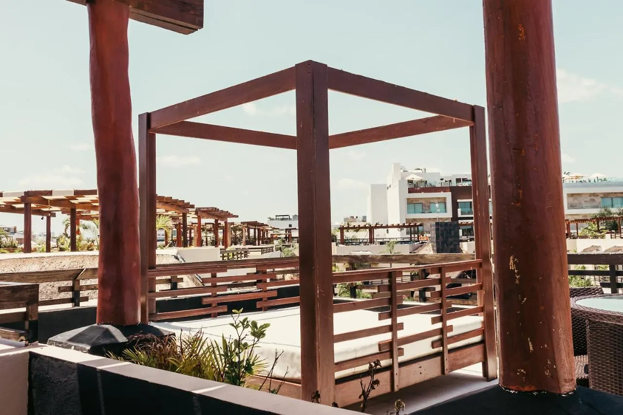 Aldea Thai Beachfront Condos プレヤデルカーメン 0*,