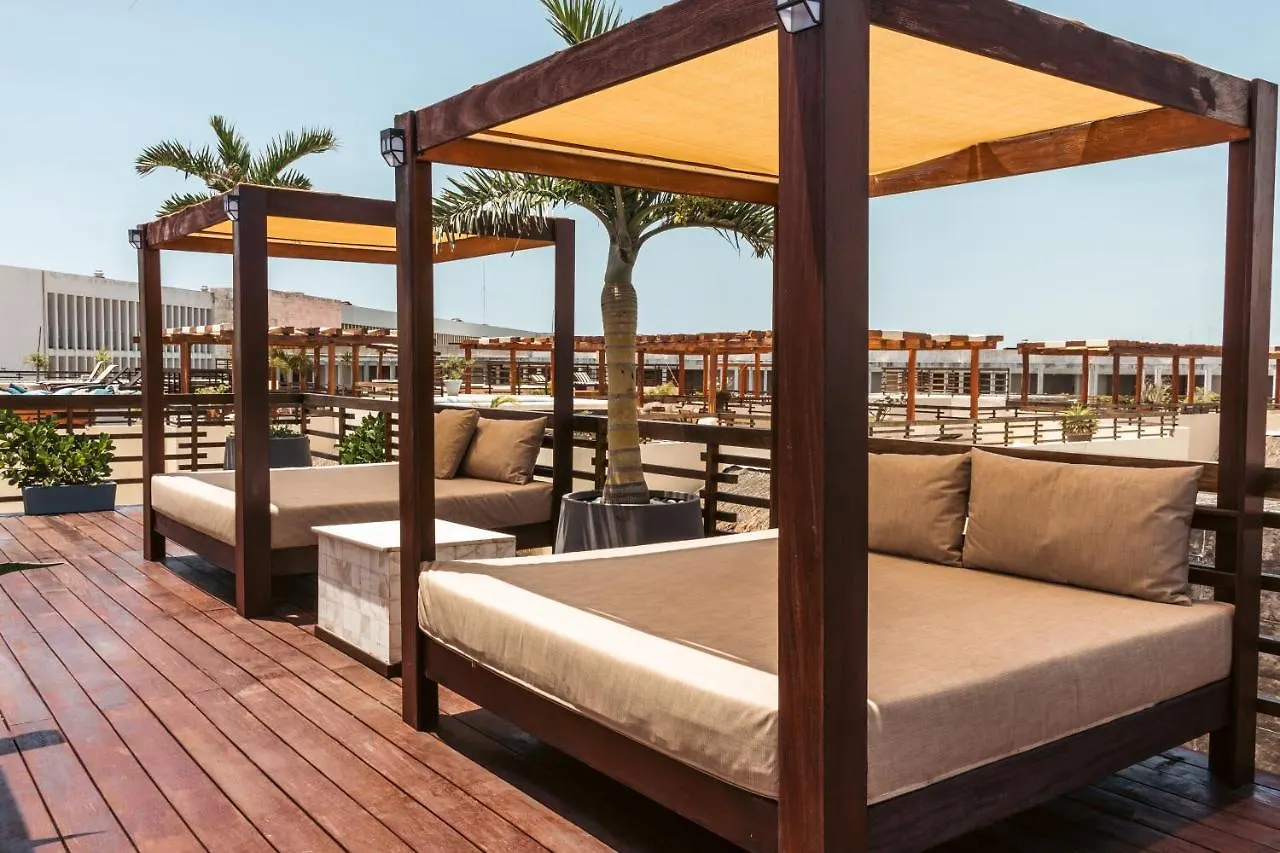 アパート Aldea Thai Beachfront Condos プレヤデルカーメン