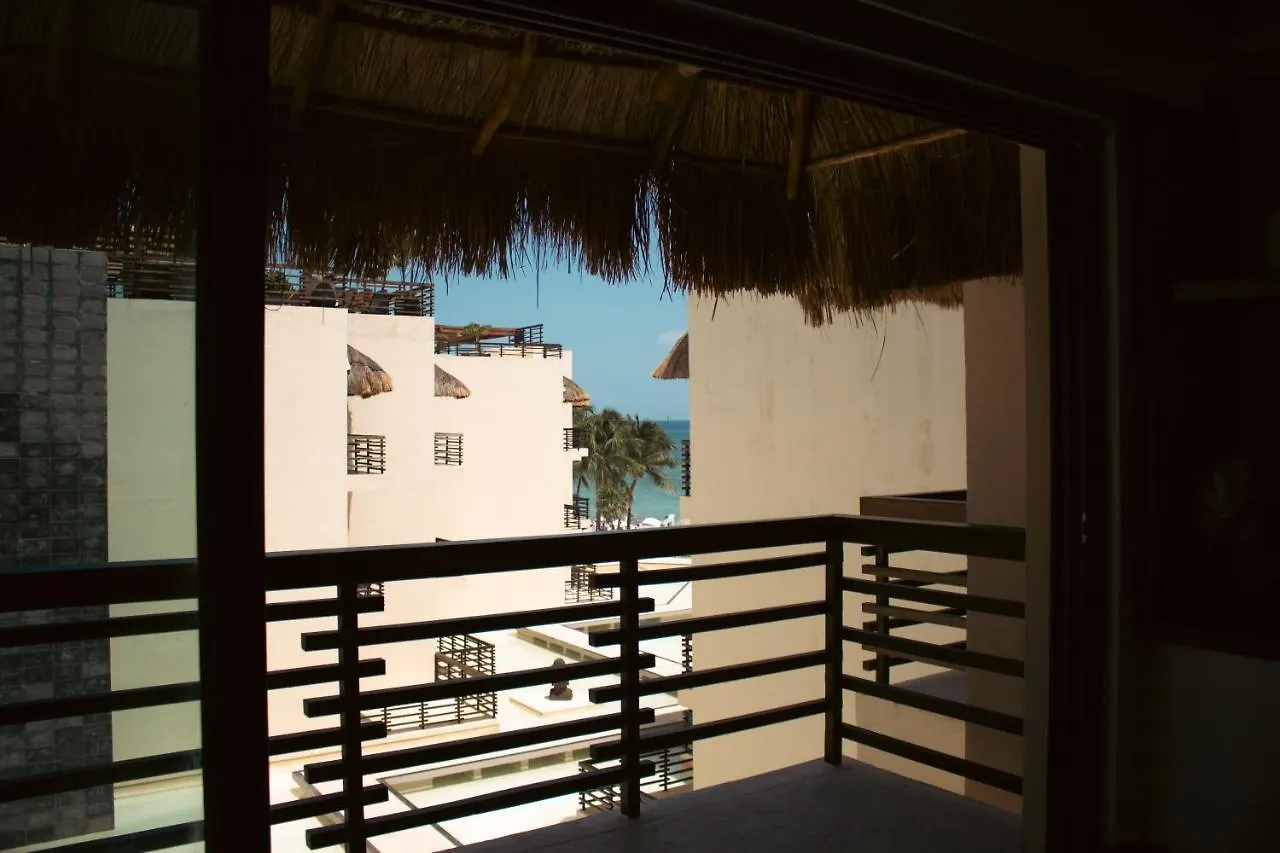 Apartamento Aldea Thai Beachfront Condos Playa del Carmen México