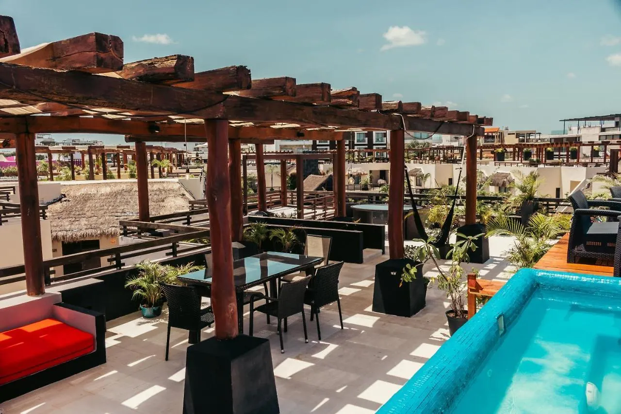 Aldea Thai Beachfront Condos Playa del Carmen México
