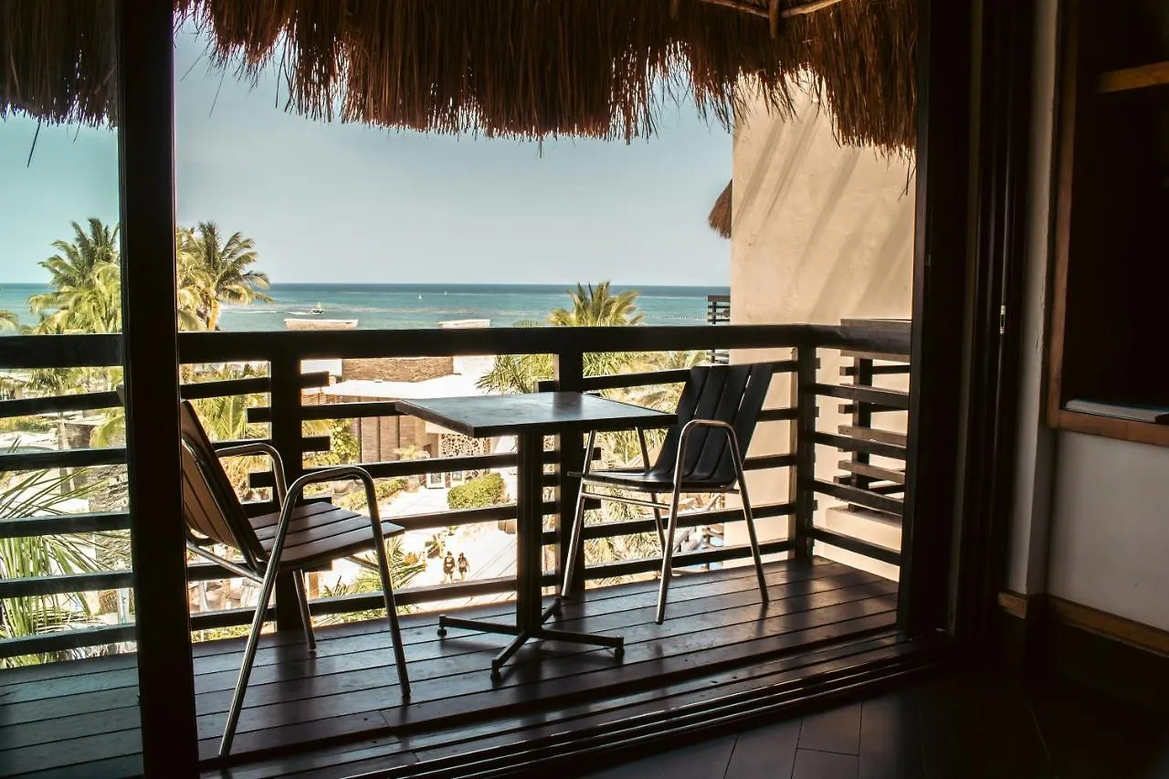 Aldea Thai Beachfront Condos Playa del Carmen Apartamento